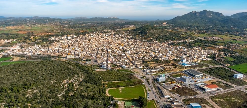 Aerial photograph Felanitx - Town View of the streets and houses of the residential areas in the city in Felanitx in Balearische Insel Mallorca, Spain