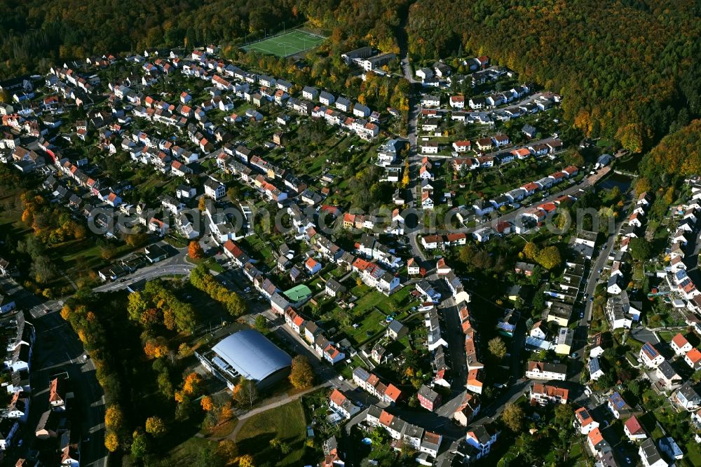 Fischbach from the bird's eye view: Town View of the streets and houses of the residential areas in Fischbach in the state Saarland, Germany