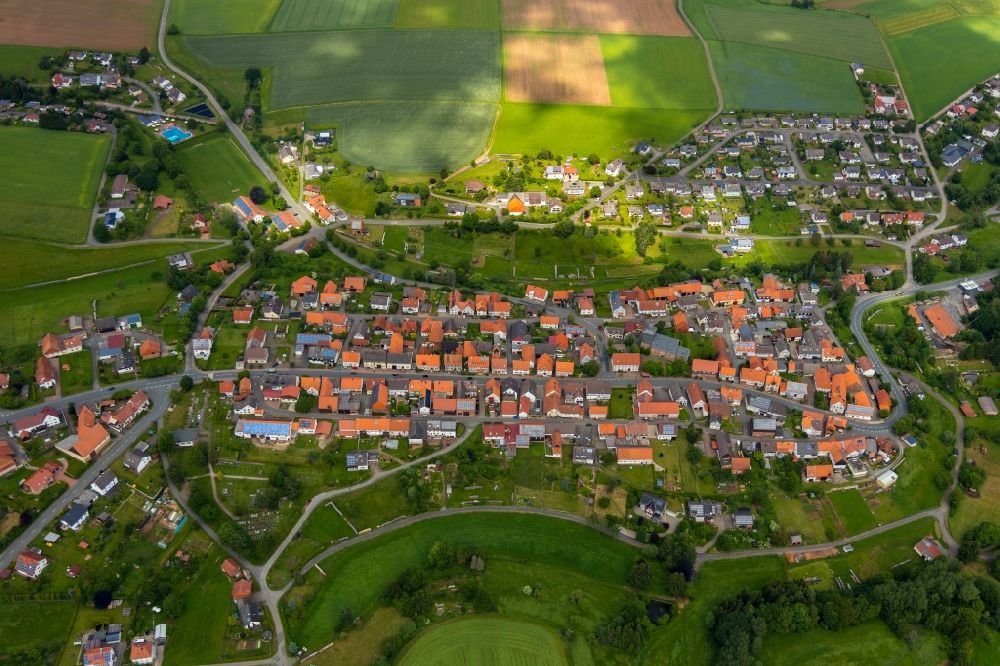 Aerial photograph Freienhagen - Town View of the streets and houses of the residential areas in Freienhagen in the state Hesse, Germany