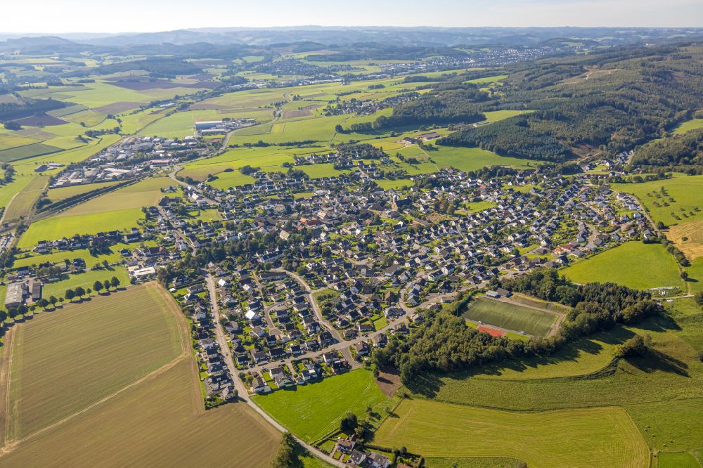 Aerial photograph Garbeck - Town View of the streets and houses of the residential areas in Garbeck in the state North Rhine-Westphalia, Germany