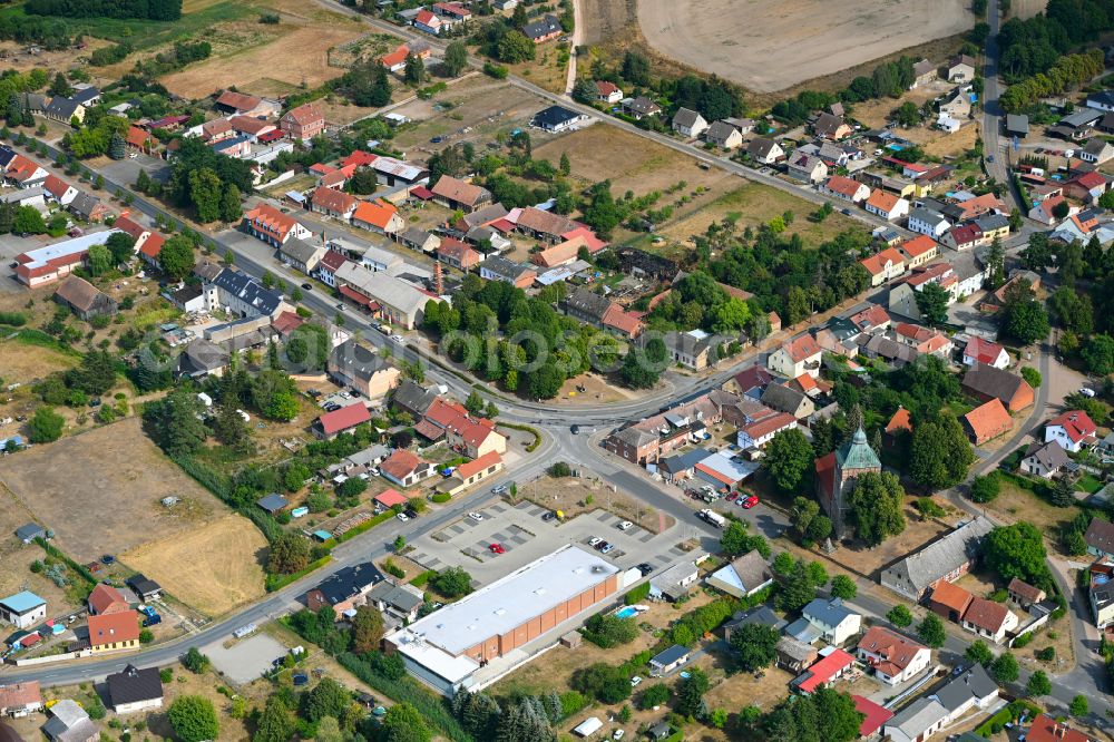 Aerial photograph Groß Schönebeck - Town View of the streets and houses of the residential areas on street Schlossstrasse in Gross Schoenebeck at Schorfheide in the state Brandenburg, Germany