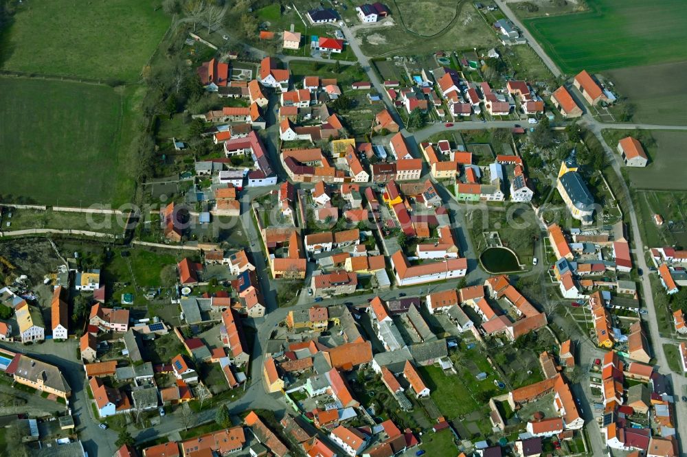 Aerial photograph Großneuhausen - Town View of the streets and houses of the residential areas in Grossneuhausen in the state Thuringia, Germany