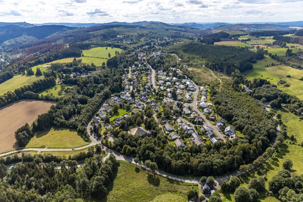 Aerial photograph Gudenhagen - Town View of the streets and houses of the residential areas in Gudenhagen in the state North Rhine-Westphalia, Germany