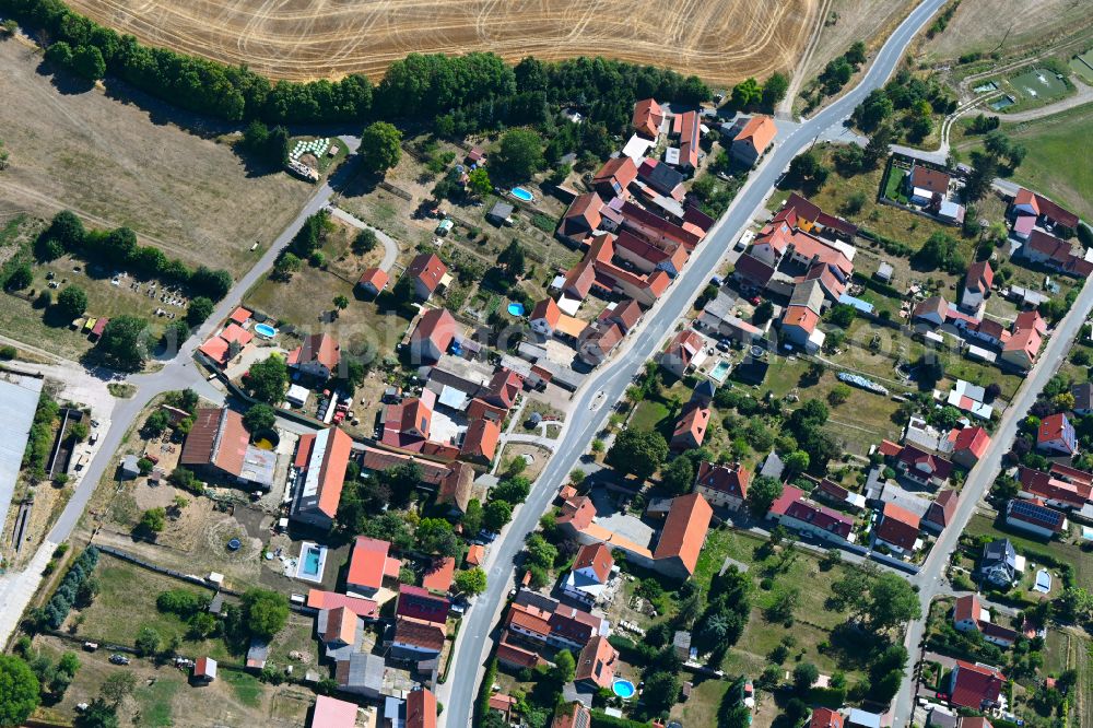 Gutendorf from the bird's eye view: Town View of the streets and houses of the residential areas on street Gutendorfer Strasse in Gutendorf in the state Thuringia, Germany