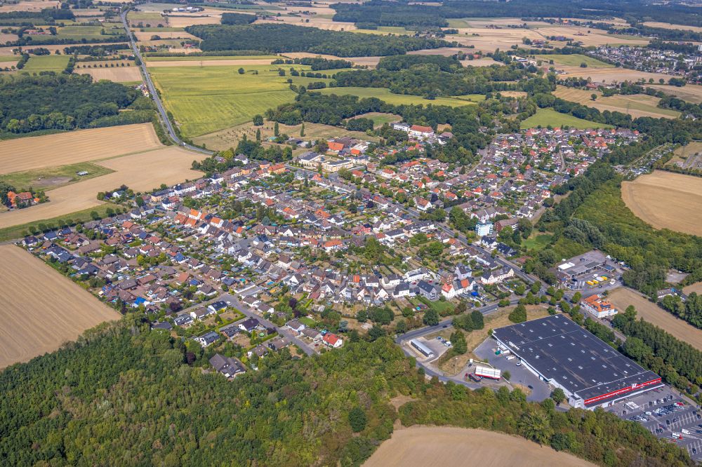Aerial photograph Hamm - Town View of the streets and houses of the residential areas in the district Koetterberg in Hamm at Ruhrgebiet in the state North Rhine-Westphalia, Germany