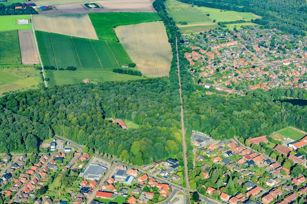 Harsefeld from the bird's eye view: Town View of the streets and houses of the residential areas in Harsefeld in the state Lower Saxony, Germany