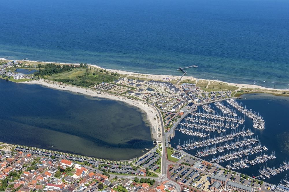 Heiligenhafen from above - City view of the streets and houses Ferienanlage StranResort pier Heiligenhafen on the Baltic Sea coast in the state of Schleswig-Holstein