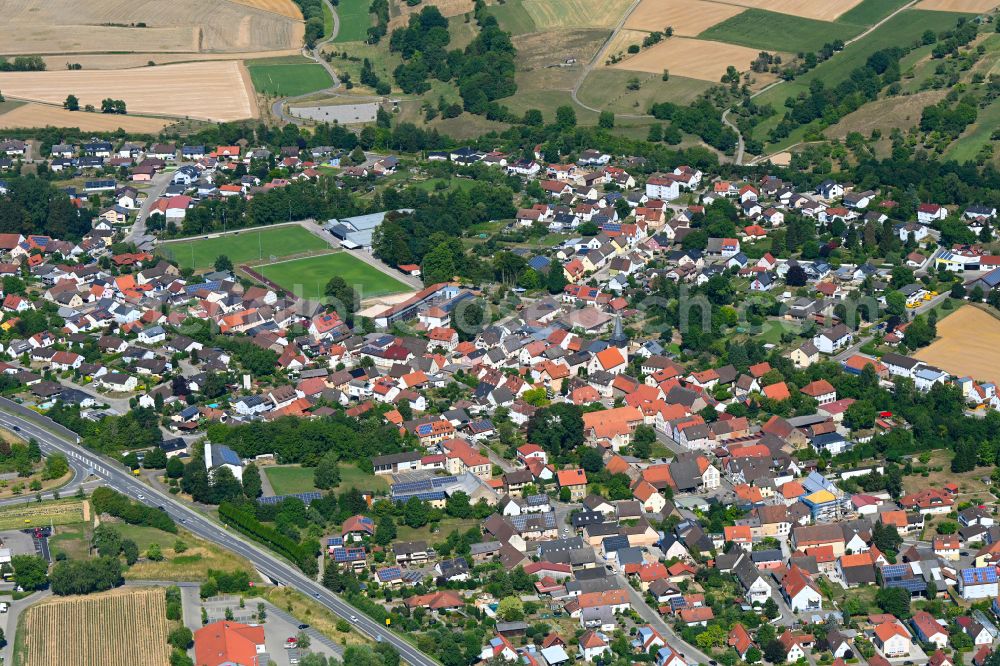 Aerial photograph Helmstadt-Bargen - Town View of the streets and houses of the residential areas in Helmstadt-Bargen in the state Baden-Wuerttemberg, Germany