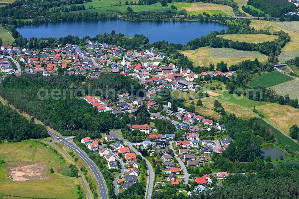 Aerial photograph Hütten - Town View of the streets and houses of the residential areas in Huetten in the state Bavaria, Germany