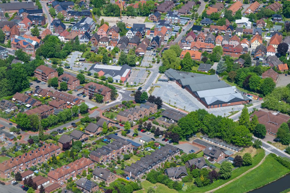 Horneburg from the bird's eye view: City view of the inner city area Food shop EDEKA Drewes in Horneburg in the state Lower Saxony, Germany