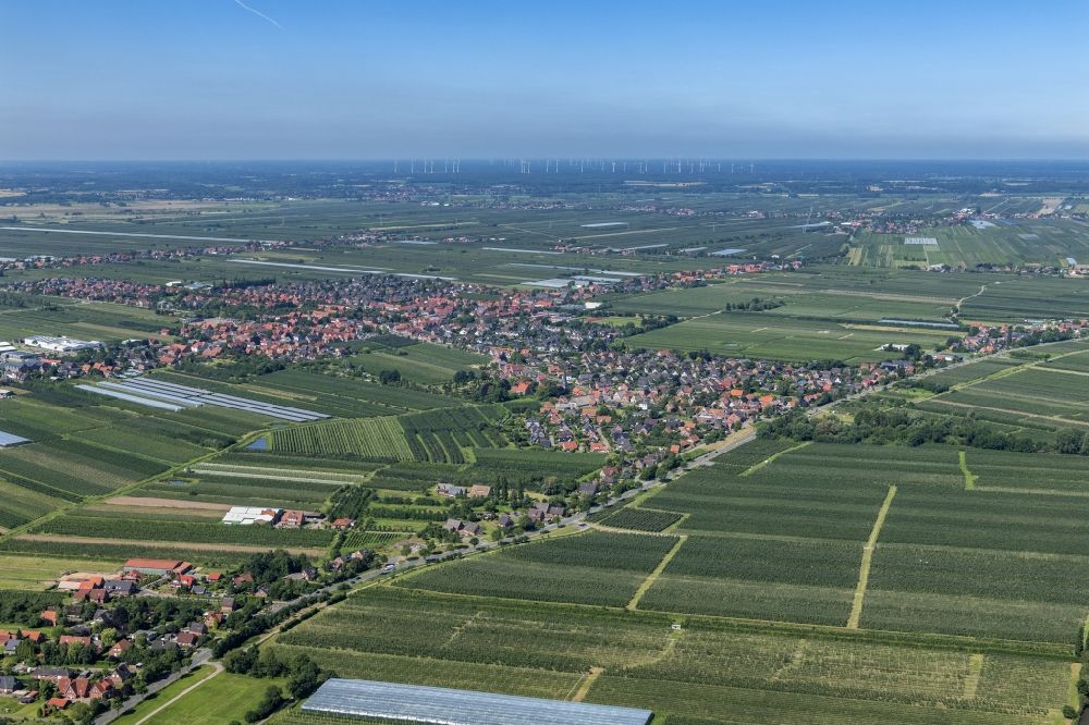 Jork from the bird's eye view: Location in the fruit-growing area Altes Land Jork in the state of Lower Saxony, Germany