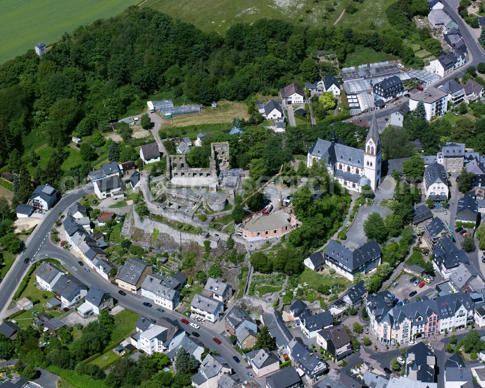 Kastellaun from above - Town View of the streets and houses of the residential areas in Kastellaun in the state Rhineland-Palatinate, Germany