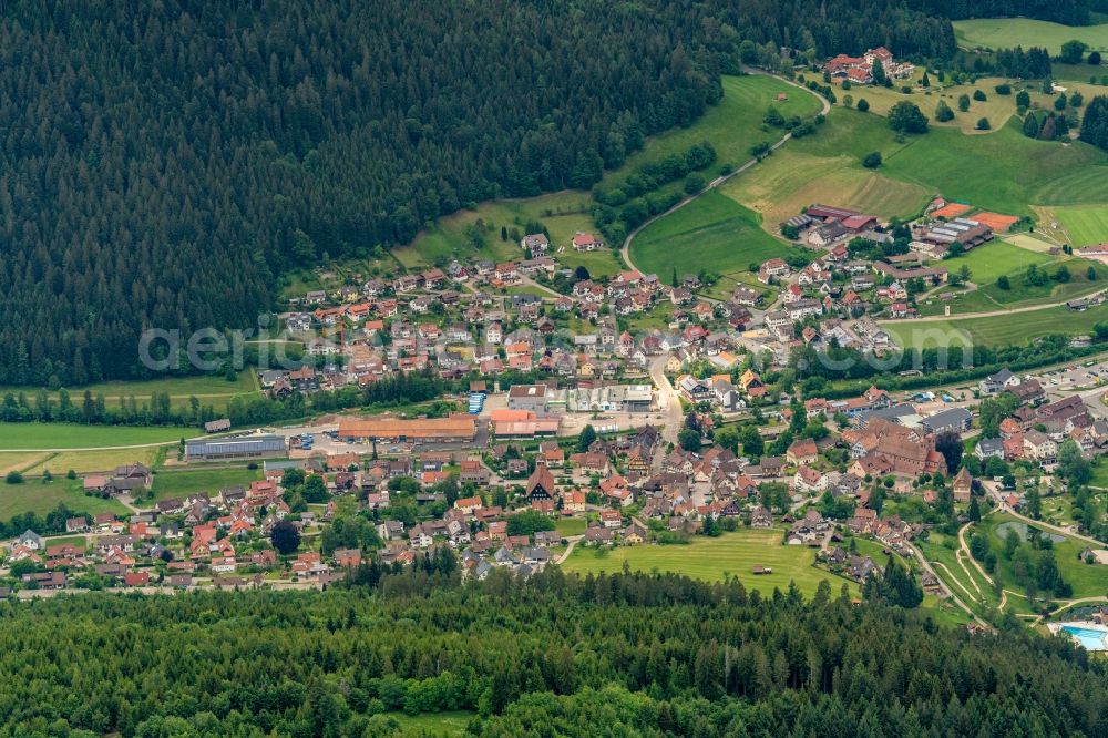 Klosterreichenbach from the bird's eye view: Location view of the streets and houses of residential areas in the valley landscape surrounded by mountains in Klosterreichenbach in the state Baden-Wuerttemberg, Germany