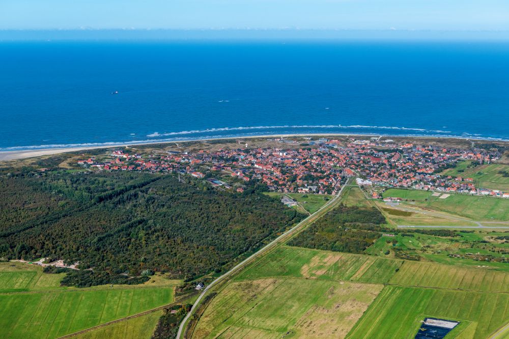 Aerial image Langeoog - Town view on the sea coast of the North Sea in Langeoog on the island of Langeoog in the state Lower Saxony, Germany