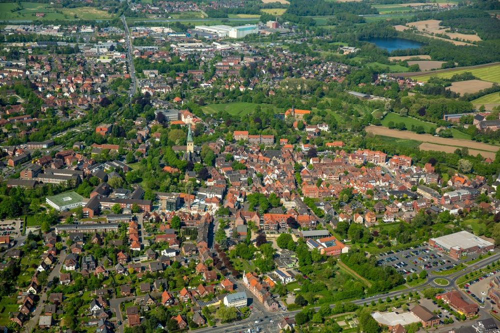 Aerial photograph Lüdinghausen - Town View of the streets and houses of the residential areas in Luedinghausen in the state North Rhine-Westphalia