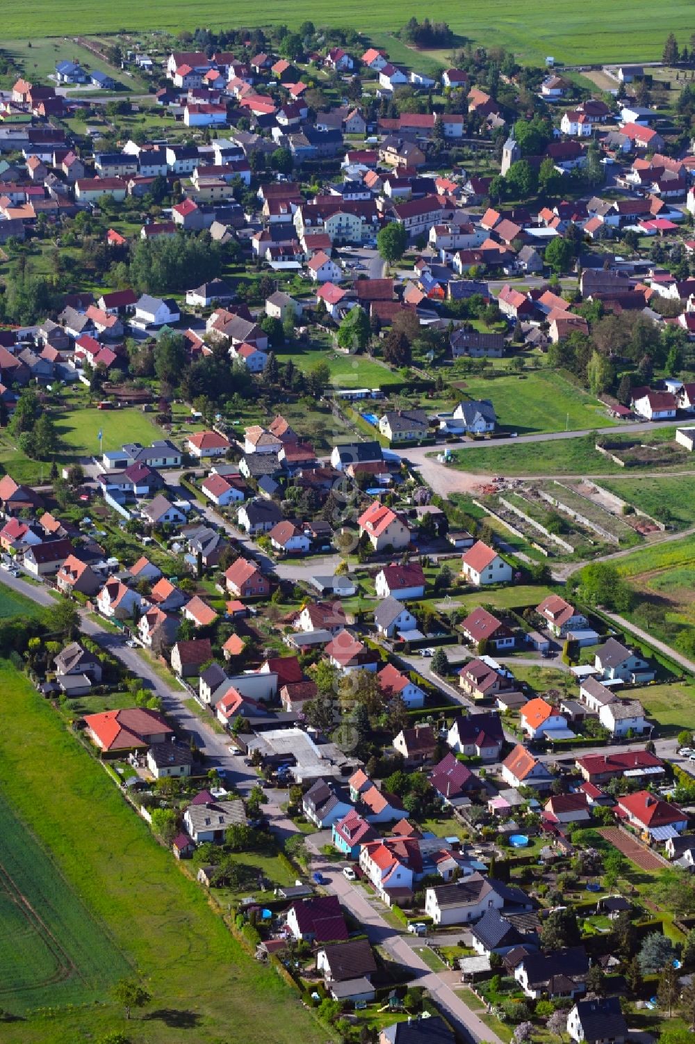 Aerial image Lengefeld - Town View of the streets and houses of the residential areas in Lengefeld in the state Saxony-Anhalt, Germany