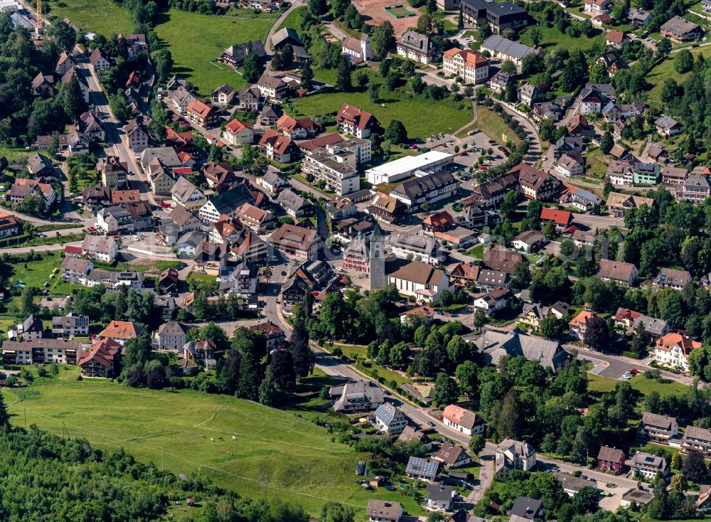 Lenzkirch from the bird's eye view: Town View of the streets and houses of the residential areas in Lenzkirch in the state Baden-Wuerttemberg, Germany