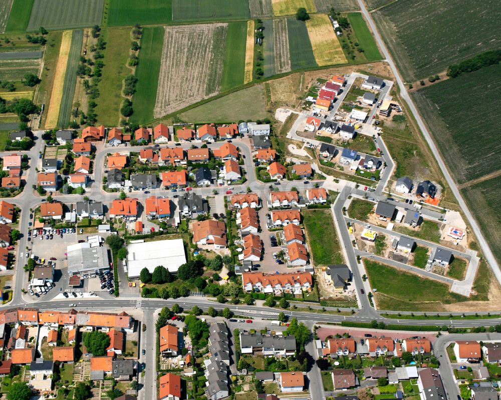 Aerial photograph Liedolsheim - Town View of the streets and houses of the residential areas in Liedolsheim in the state Baden-Wuerttemberg, Germany