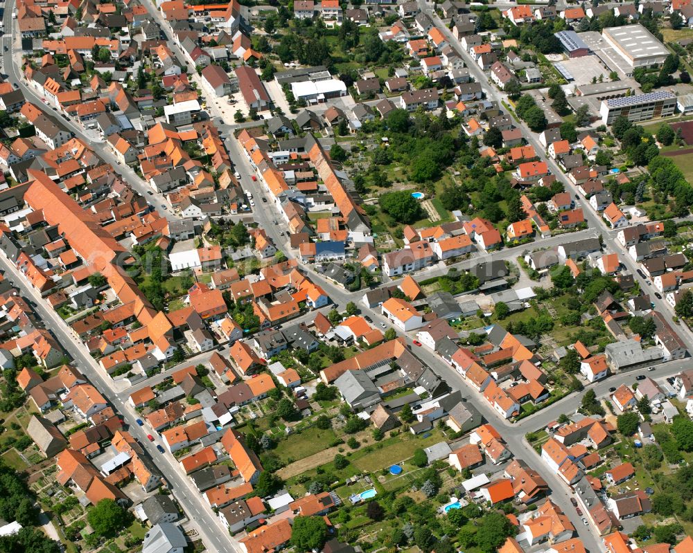 Liedolsheim from the bird's eye view: Town View of the streets and houses of the residential areas in Liedolsheim in the state Baden-Wuerttemberg, Germany