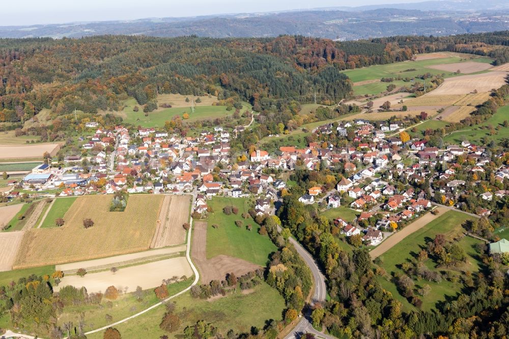 Aerial photograph Liggeringen - Town View of the streets and houses of the residential areas in Liggeringen in the state Baden-Wurttemberg, Germany