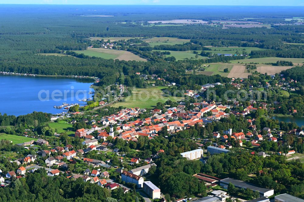Lindow (Mark) from above - City view of the streets and houses of the residential areas at Gudelacksee in Lindow (Mark) in the state Brandenburg, Germany