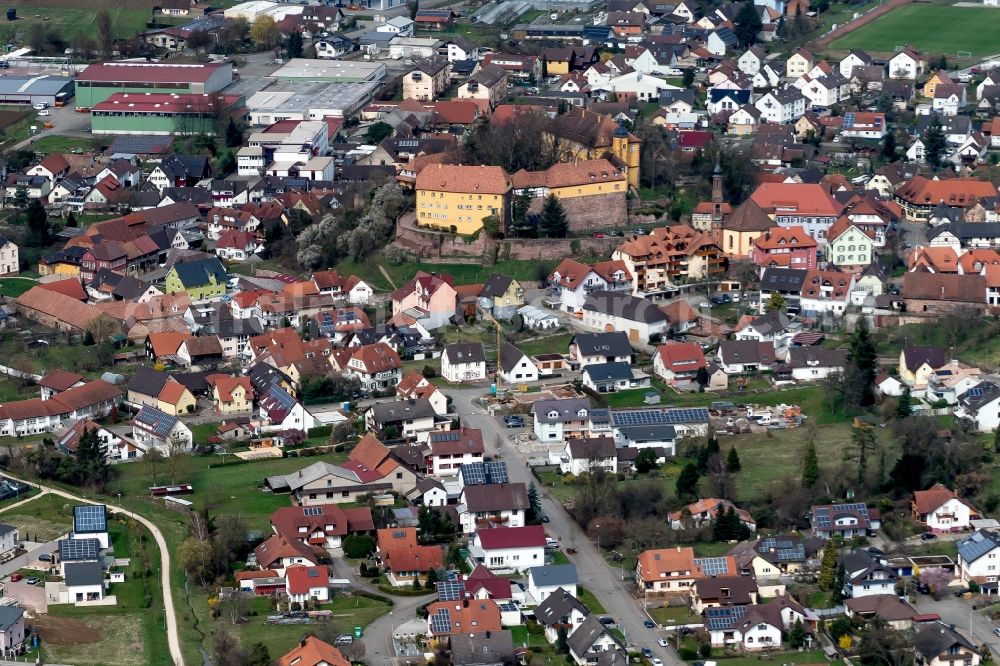 Mahlberg from the bird's eye view: Town View of the streets and houses of the residential areas in Mahlberg in the state Baden-Wuerttemberg, Germany