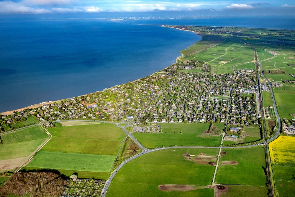 Aerial image Sylt - Townscape on the seacoast in Keitum at the island Sylt in the state Schleswig-Holstein, Germany