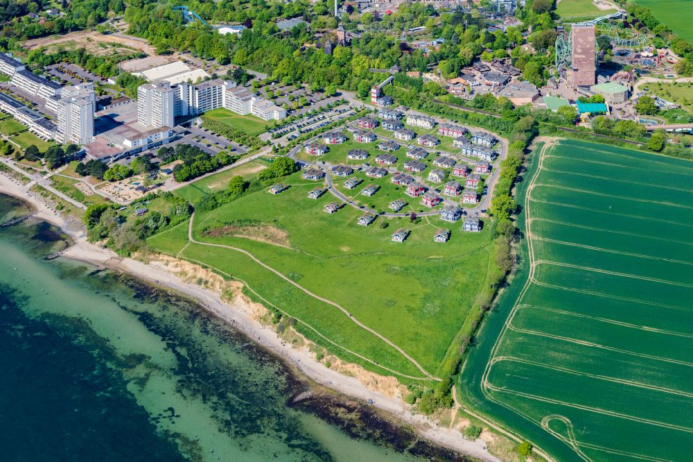 Aerial photograph Sierksdorf - Village on marine coastal area of Baltic Sea in Sierksdorf in the state Schleswig-Holstein
