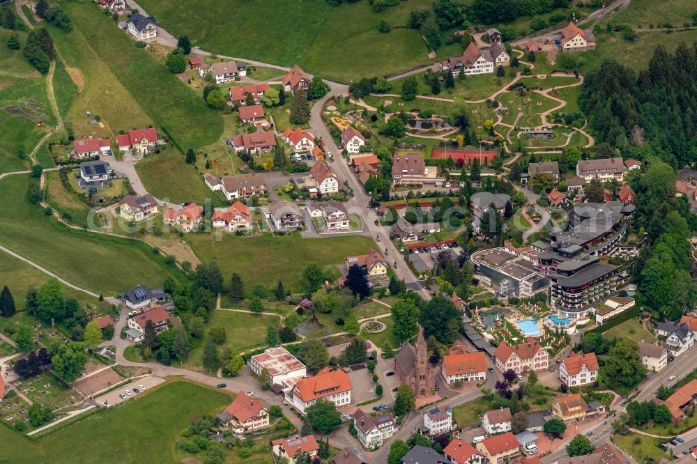 Mitteltal from the bird's eye view: Town View of the streets and houses of the residential areas in Mitteltal in the state Baden-Wuerttemberg, Germany