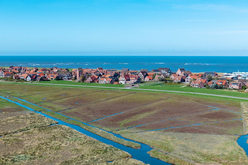 Aerial image Baltrum - Town View of the streets and houses of the residential areas in Ostdorf and Westdorf on the North Sea island Baltrum in the state Lower Saxony