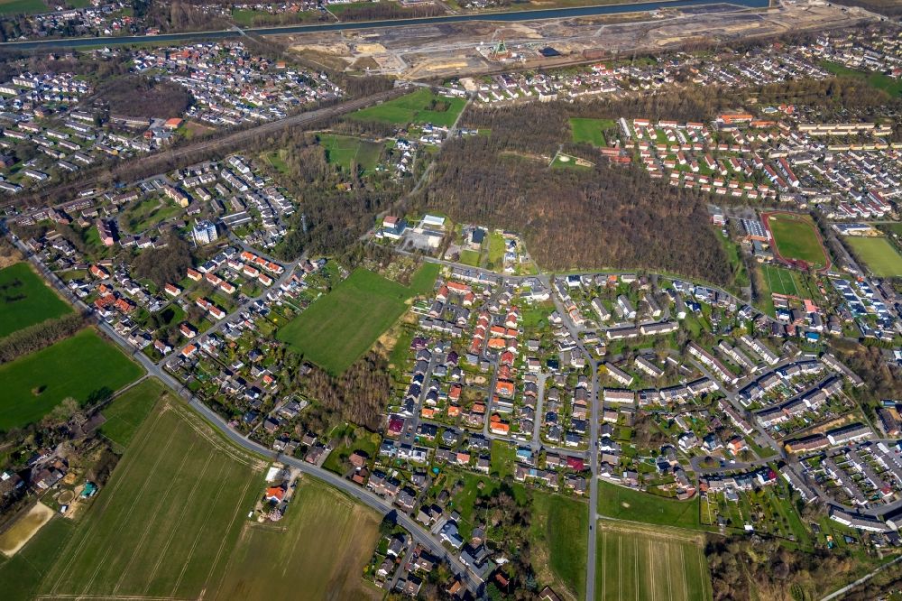 Aerial image Oberaden - Town View of the streets and houses of the residential areas in Oberaden in the state North Rhine-Westphalia, Germany