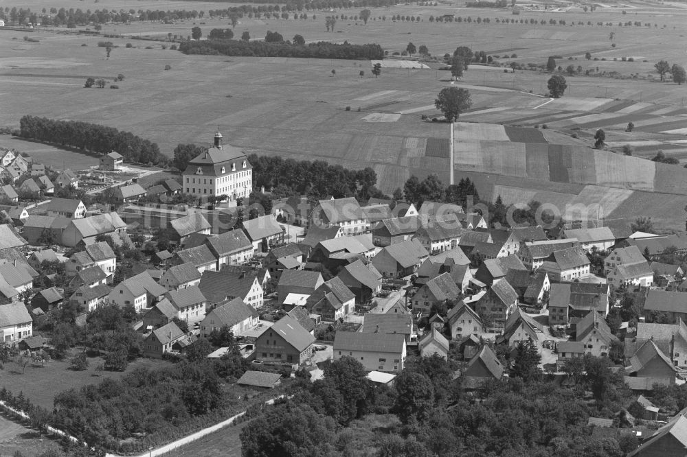 Aerial image Obersulmetingen - Town View of the streets and houses of the residential areas in Obersulmetingen in the state Baden-Wuerttemberg, Germany