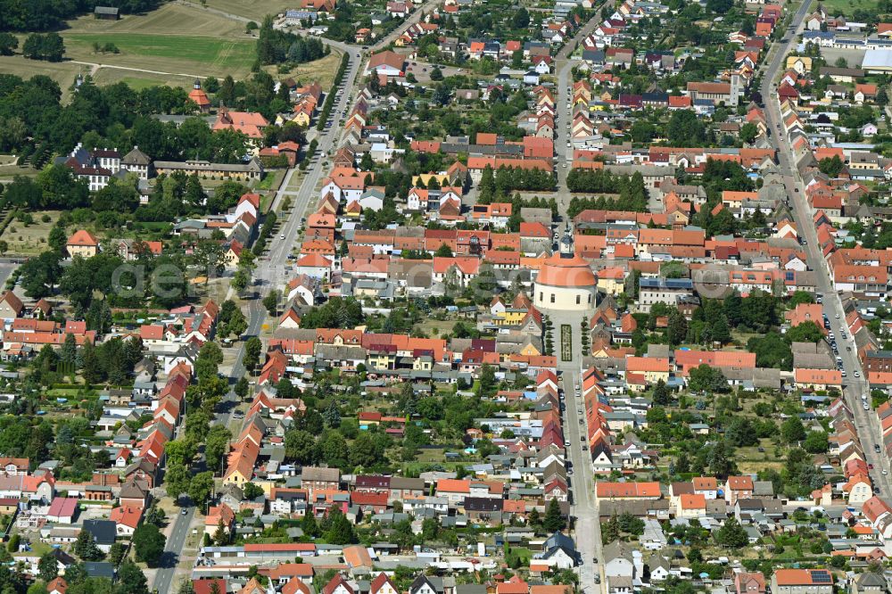 Aerial image Oranienbaum-Wörlitz - Town View of the streets and houses of the residential areas in Oranienbaum-Woerlitz in the state Saxony-Anhalt, Germany