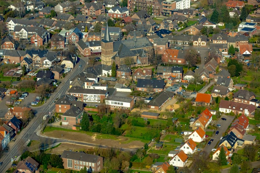 Aerial photograph Haldern - View of the village center and church building of Haldern in the state of North Rhine-Westphalia