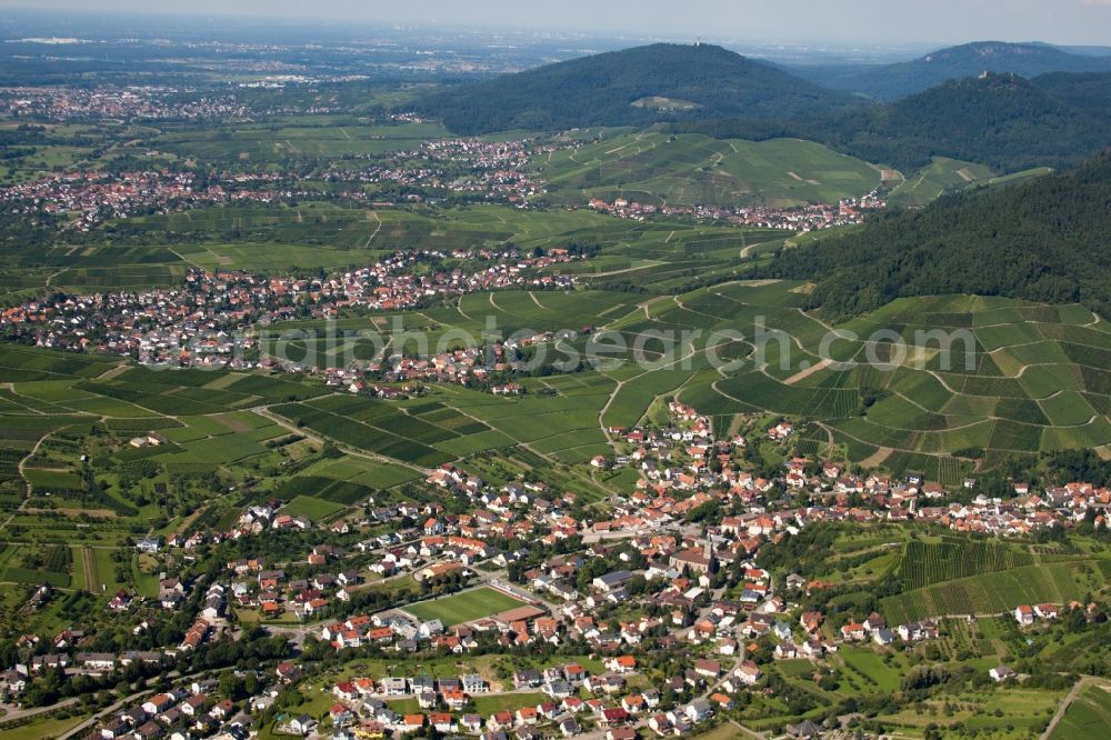 Bühl from the bird's eye view: Town View of the streets and houses of the residential areas in the district Altschweier in Buehl in the state Baden-Wuerttemberg
