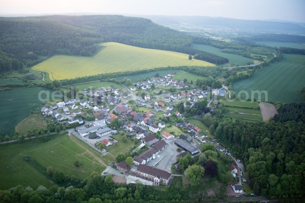 Aerial photograph Beverungen - Town View of the streets and houses of the residential areas in the district Blankenau in Beverungen in the state North Rhine-Westphalia