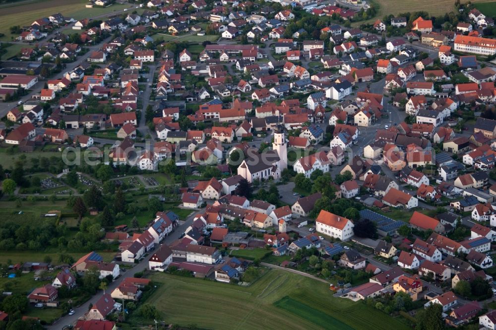 Aerial photograph Engstingen - Town View of the streets and houses of the residential areas in the district Grossengstingen in Engstingen in the state Baden-Wuerttemberg