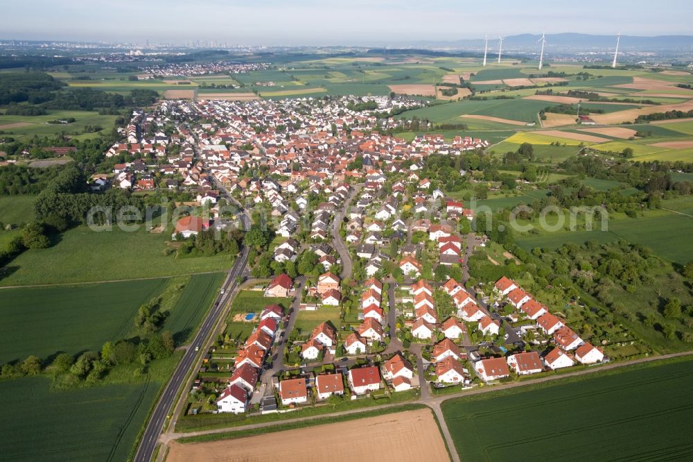 Aerial image Hanau - Town View of the streets and houses of the residential areas in the district Mittelbuchen in Hanau in the state Hesse, Germany