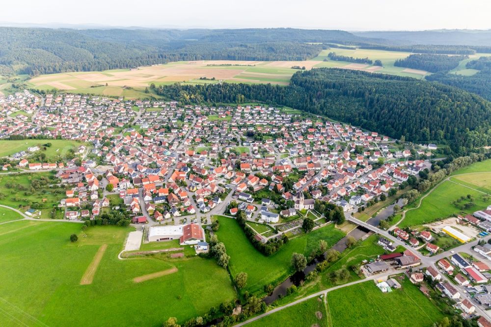 Aerial photograph Tuttlingen - Town View of the streets and houses of the residential areas in the district Nendingen in Tuttlingen in the state Baden-Wuerttemberg, Germany