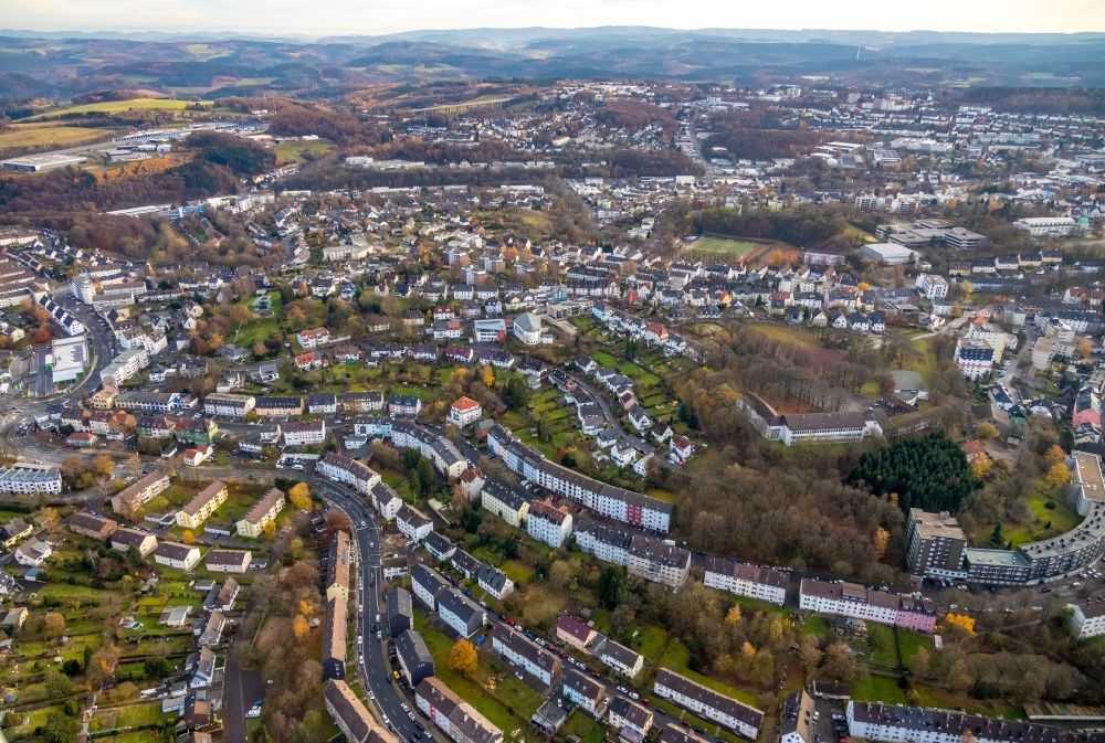 Aerial image Lüdenscheid - Town View of the streets and houses of the residential areas in the district Worth in Luedenscheid in the state North Rhine-Westphalia, Germany