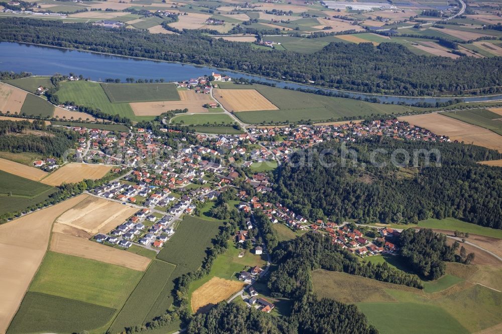Viecht from the bird's eye view: Local view on the edge of agricultural fields and usable areas and forests in Viecht in the state Bavaria, Germany