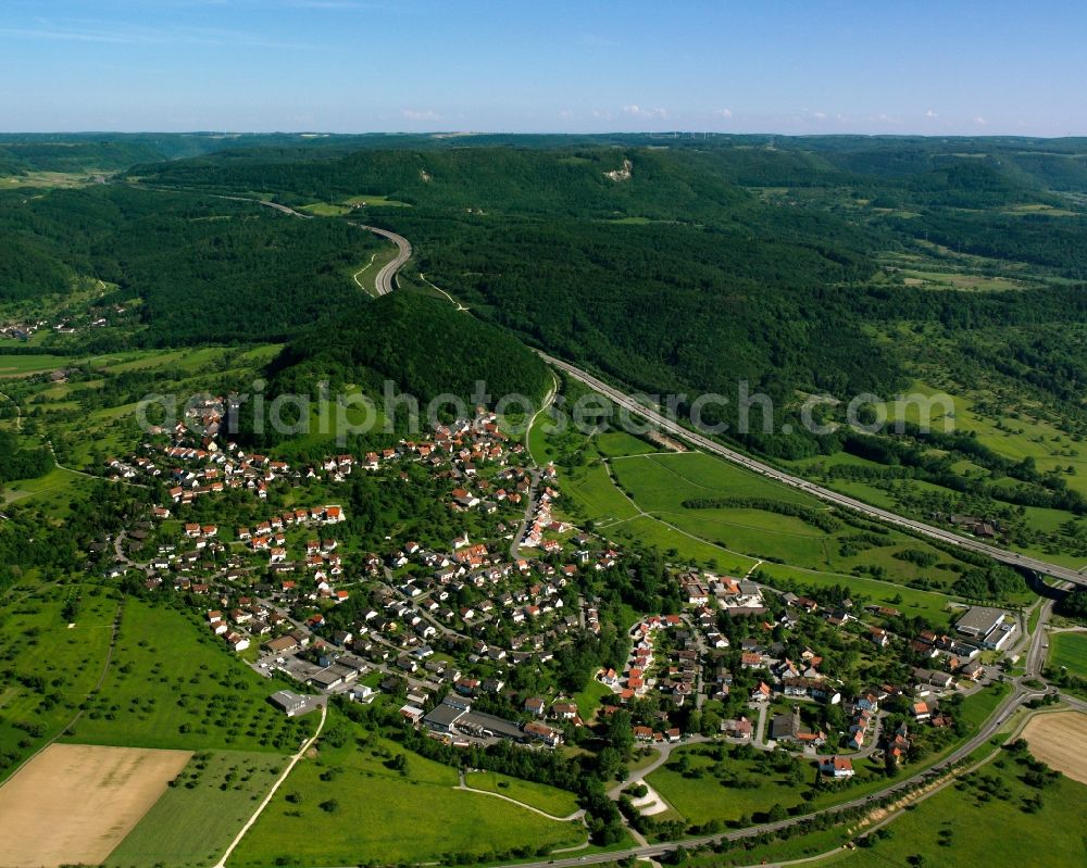 Aichelberg from the bird's eye view: Village view on the edge of agricultural fields and land in Aichelberg in the state Baden-Wuerttemberg, Germany