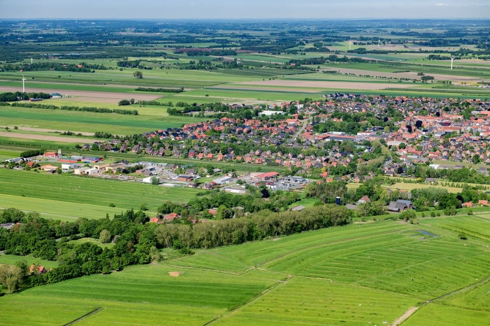 Drochtersen from above - Village view on the edge of agricultural fields and land in Drochtersen in the state Lower Saxony, Germany
