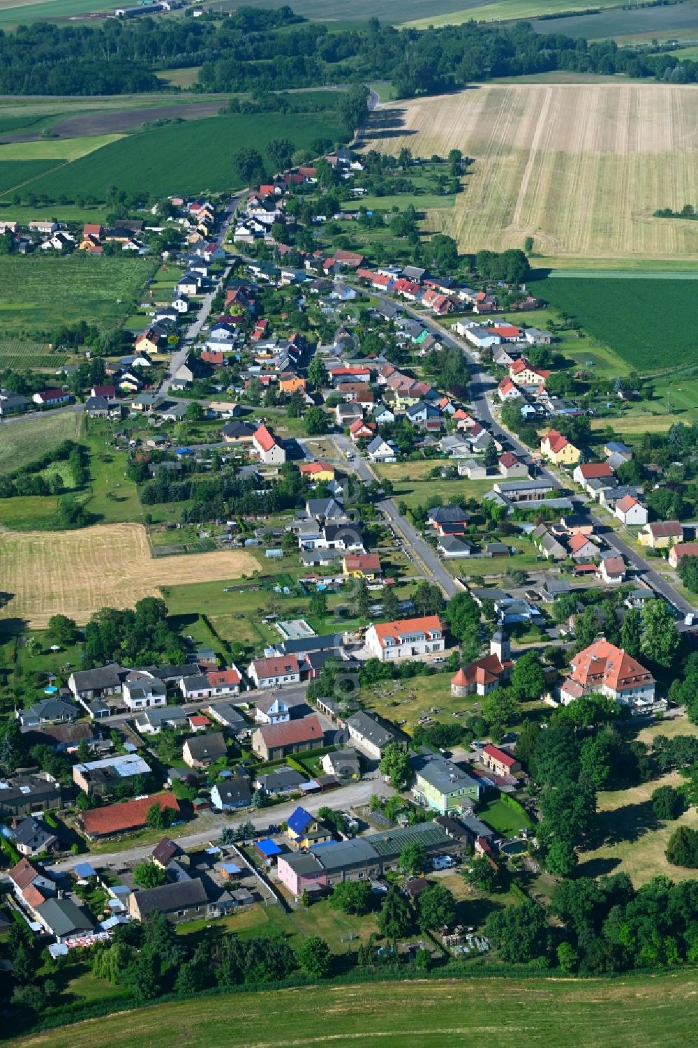 Brandenburg an der Havel from above - Village view on the edge of agricultural fields and land along the Schlossallee in the district Gollwitz in Brandenburg an der Havel in the state Brandenburg, Germany