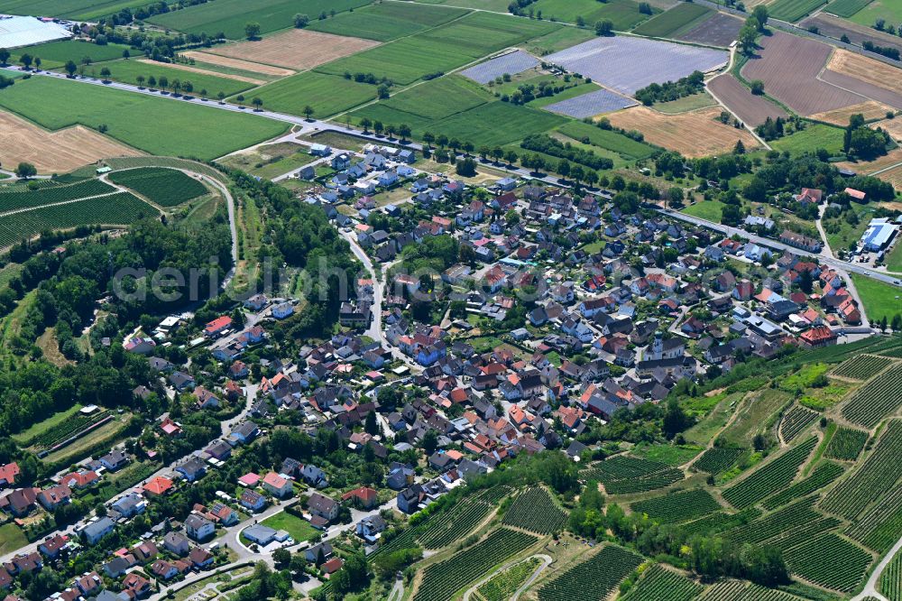 Aerial photograph Kenzingen - Village view on the edge of agricultural fields and land in Kenzingen in the state Baden-Wuerttemberg, Germany
