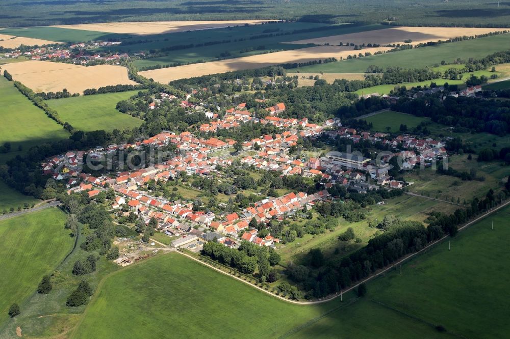 Aerial photograph Kloster Zinna - Village view on the edge of agricultural fields and land in Kloster Zinna in the state Brandenburg, Germany
