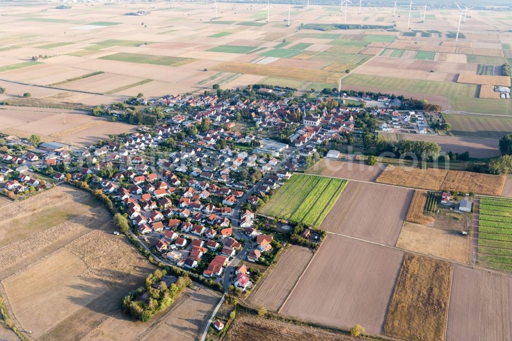Aerial photograph Knittelsheim - Village view on the edge of agricultural fields and land in Knittelsheim in the state Rhineland-Palatinate, Germany