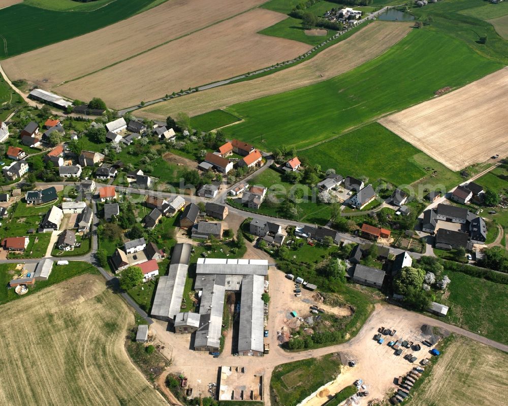 Aerial photograph Lauenhain - Village view on the edge of agricultural fields and land in Lauenhain in the state Saxony, Germany