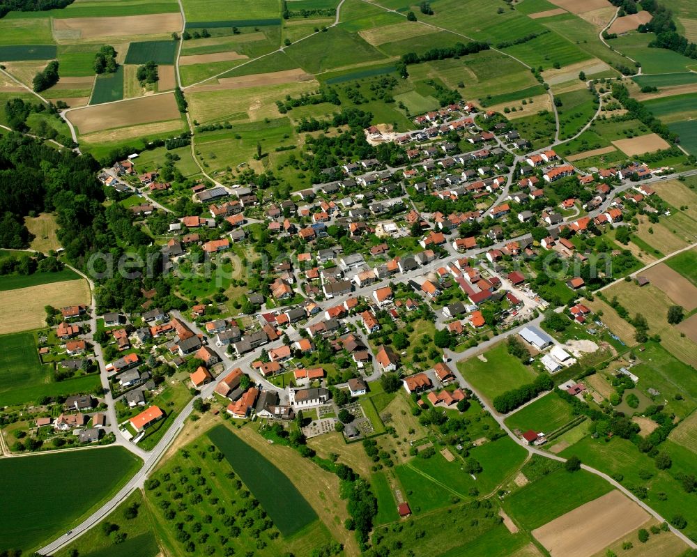 Lienheim from the bird's eye view: Village view on the edge of agricultural fields and land in Lienheim in the state Baden-Wuerttemberg, Germany