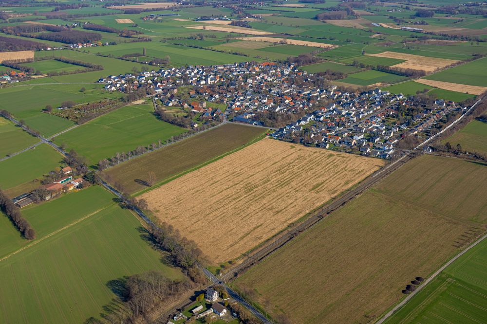 Lünern from above - Village view on the edge of agricultural fields and land in Luenern at Ruhrgebiet in the state North Rhine-Westphalia, Germany